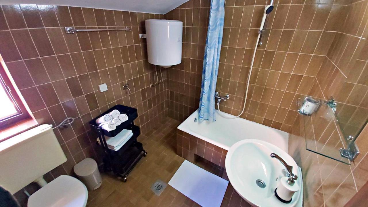 Apartment Roscic 奥米什 外观 照片