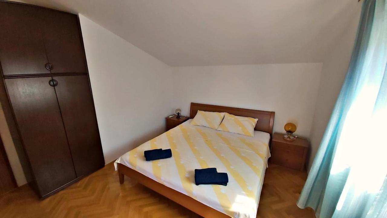 Apartment Roscic 奥米什 外观 照片