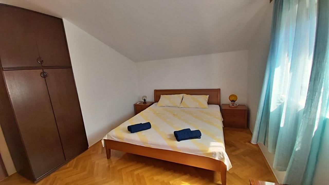 Apartment Roscic 奥米什 外观 照片