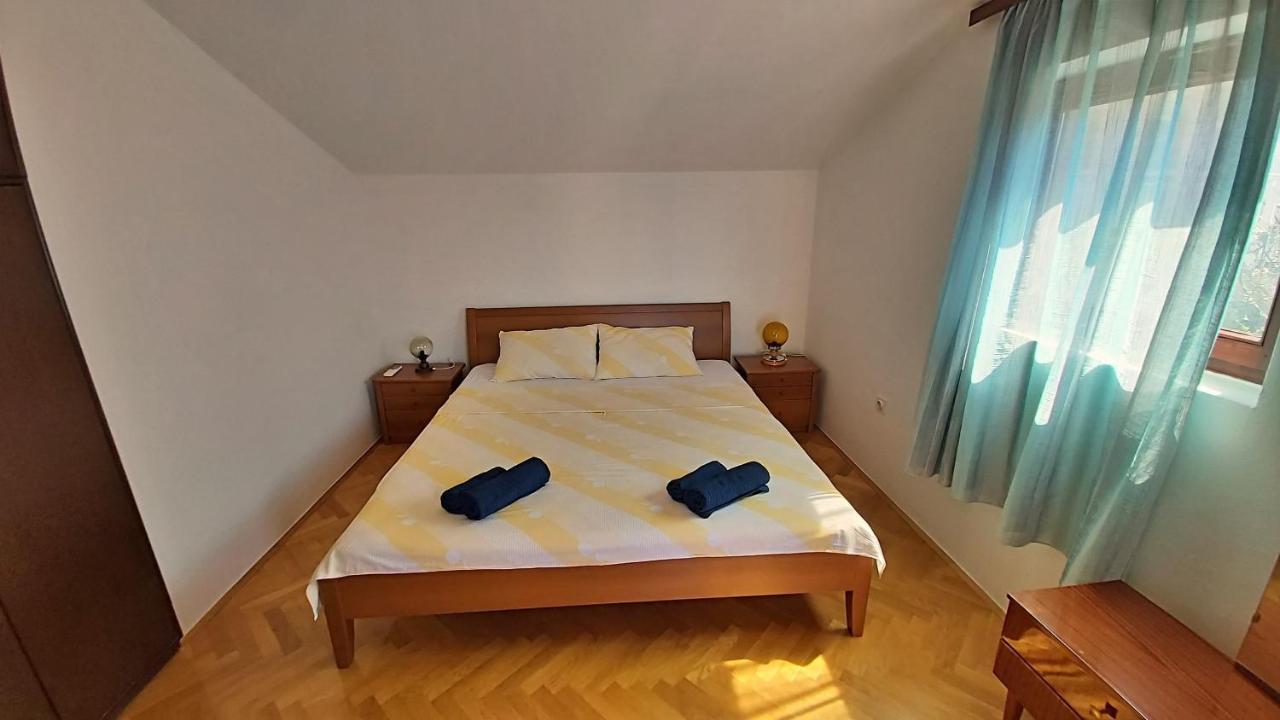 Apartment Roscic 奥米什 外观 照片