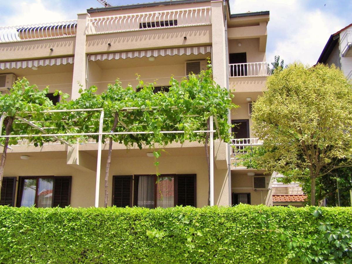 Apartment Roscic 奥米什 外观 照片