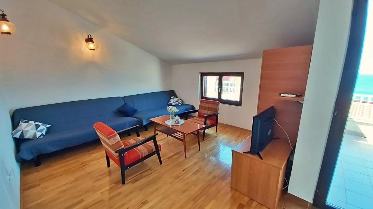 Apartment Roscic 奥米什 外观 照片