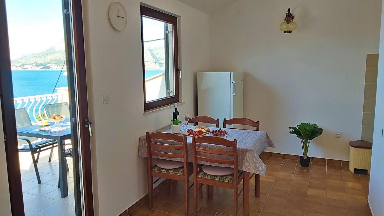 Apartment Roscic 奥米什 外观 照片