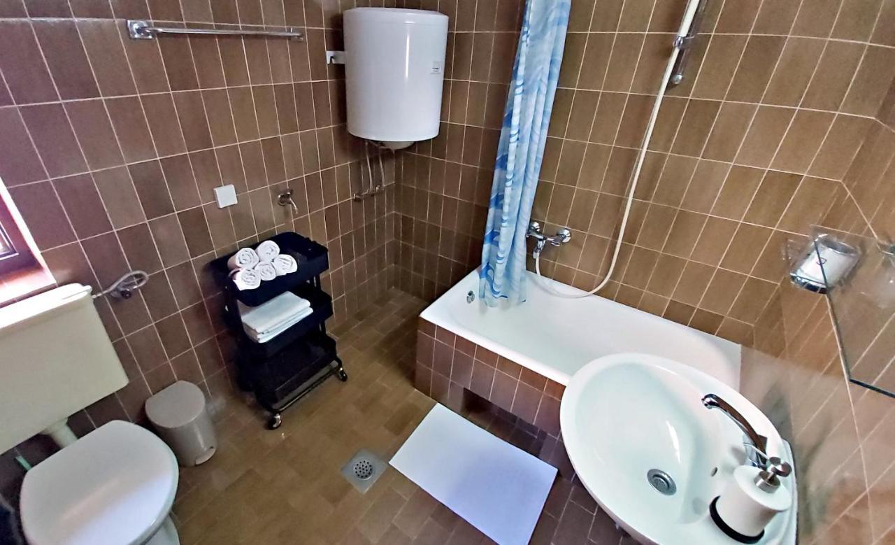 Apartment Roscic 奥米什 外观 照片